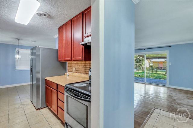 5908 Fairview Avenue, Savannah, GA 31406