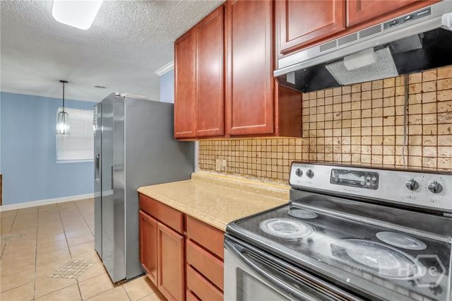 5908 Fairview Avenue, Savannah, GA 31406