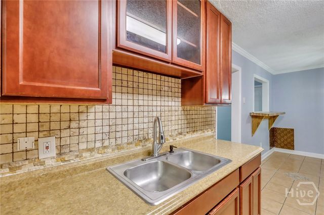 5908 Fairview Avenue, Savannah, GA 31406