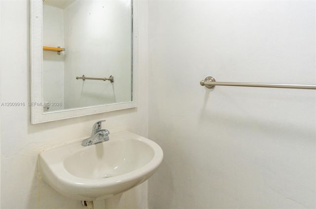 14905 SW 80th St 212, Miami, FL 33193