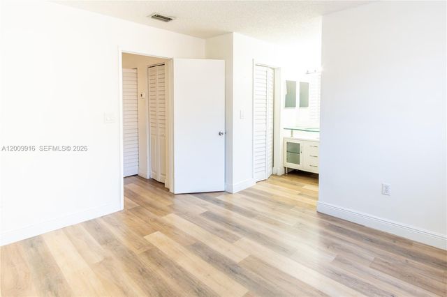 14905 SW 80th St 212, Miami, FL 33193