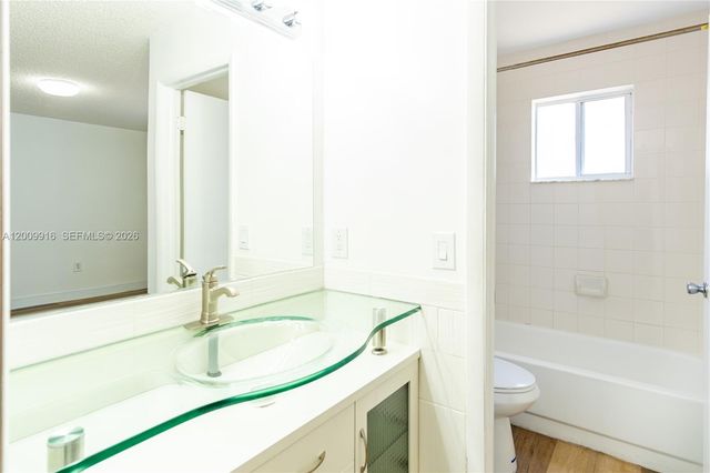 14905 SW 80th St 212, Miami, FL 33193