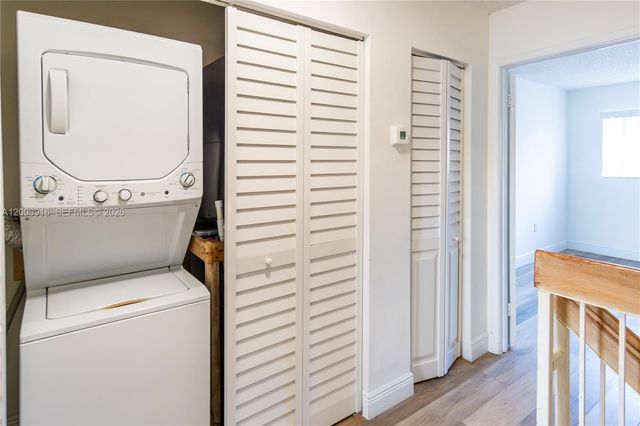 14905 SW 80th St 212, Miami, FL 33193