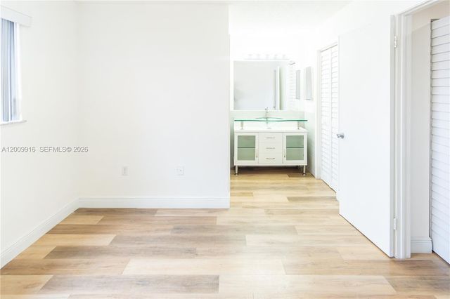 14905 SW 80th St 212, Miami, FL 33193