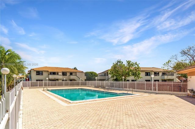 14905 SW 80th St 212, Miami, FL 33193