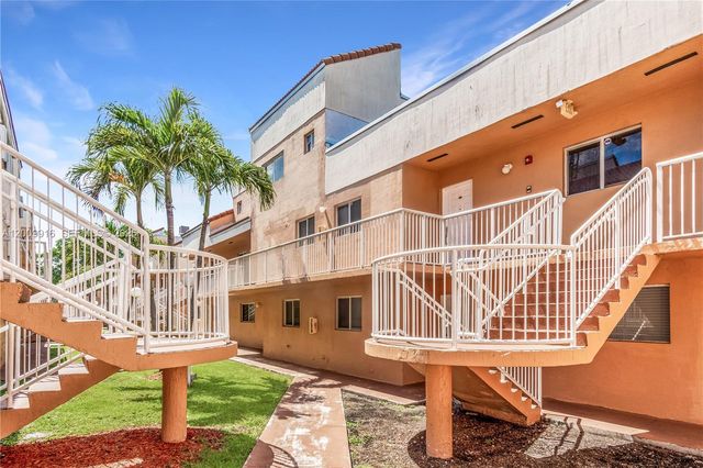 14905 SW 80th St 212, Miami, FL 33193