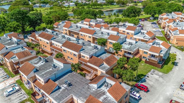 14905 SW 80th St 212, Miami, FL 33193