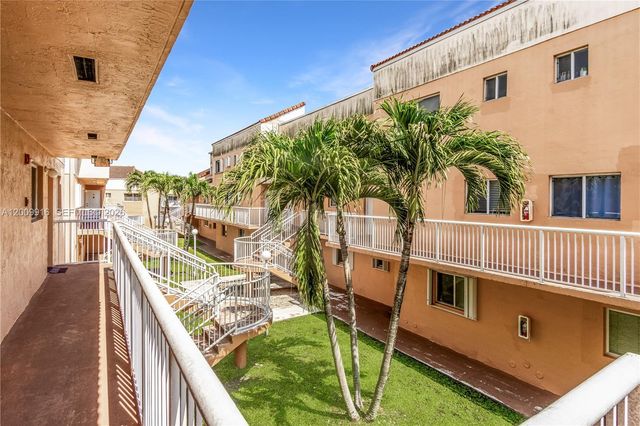 14905 SW 80th St 212, Miami, FL 33193