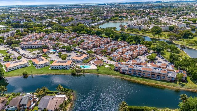 14905 SW 80th St 212, Miami, FL 33193