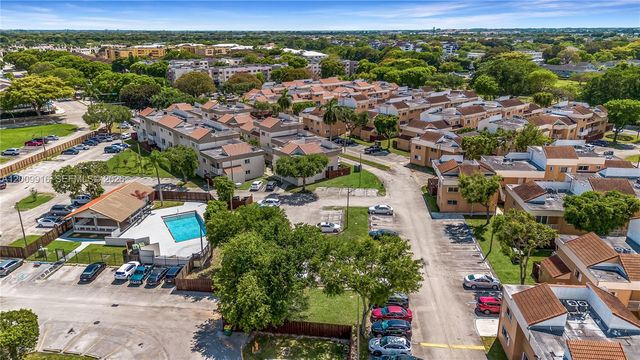 14905 SW 80th St 212, Miami, FL 33193