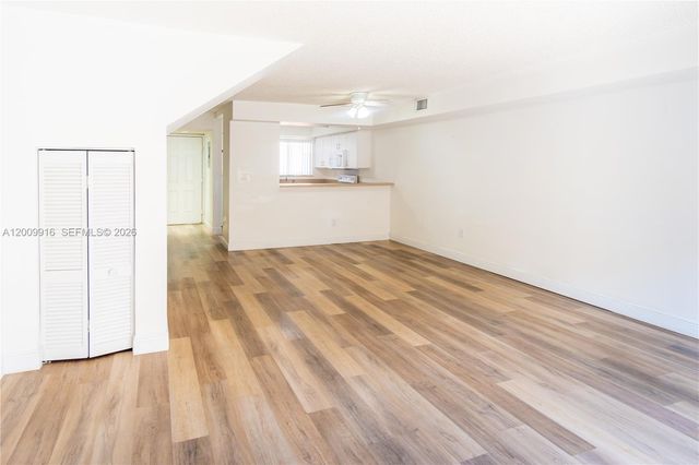 14905 SW 80th St 212, Miami, FL 33193