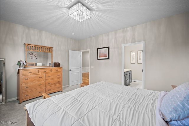 8021 Heatherglen Drive, Mentor, OH 44060