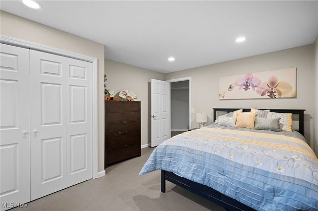 8021 Heatherglen Drive, Mentor, OH 44060