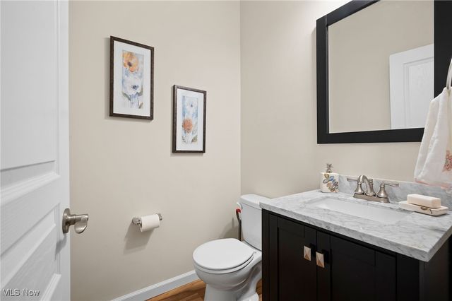 8021 Heatherglen Drive, Mentor, OH 44060