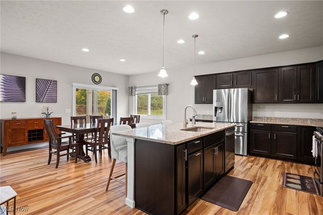 8021 Heatherglen Drive, Mentor, OH 44060