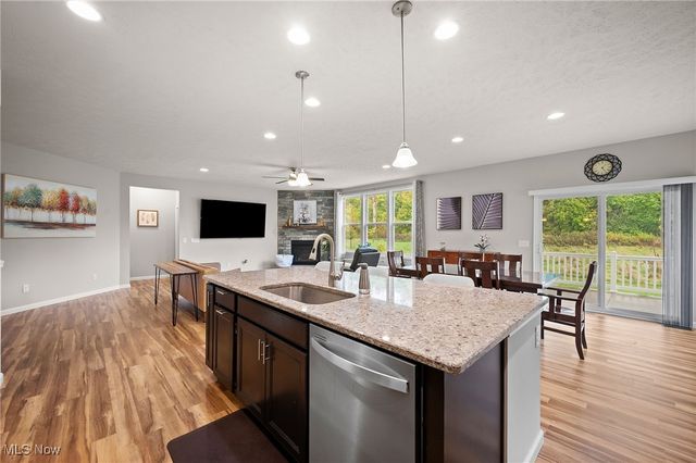 8021 Heatherglen Drive, Mentor, OH 44060