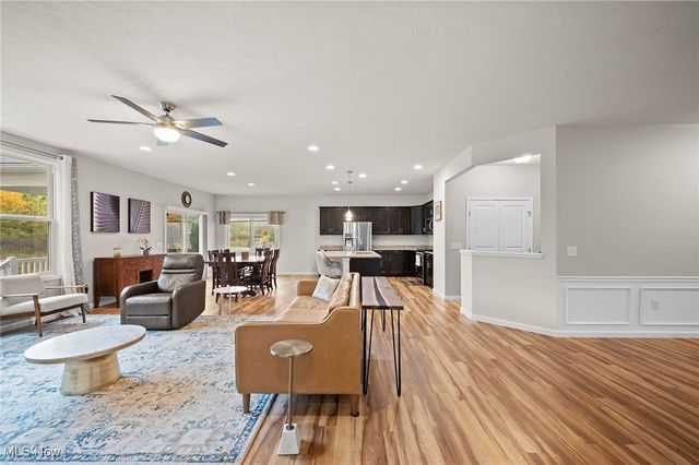 8021 Heatherglen Drive, Mentor, OH 44060