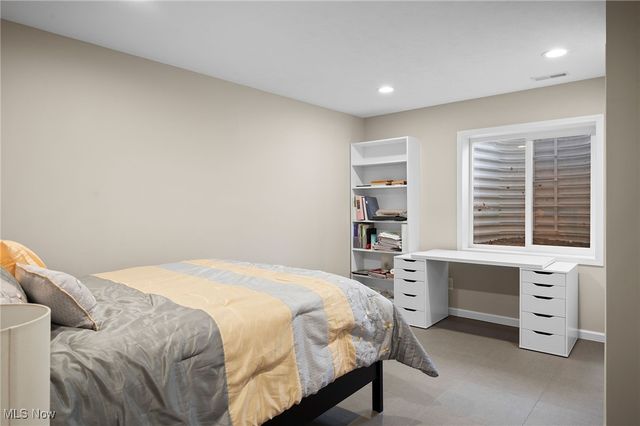 8021 Heatherglen Drive, Mentor, OH 44060