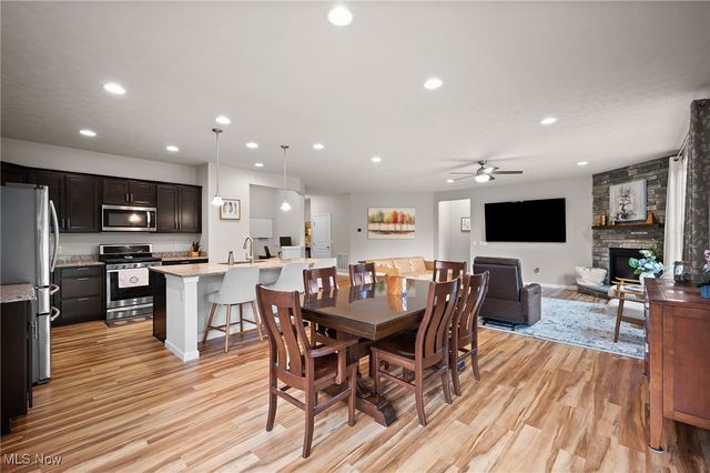 8021 Heatherglen Drive, Mentor, OH 44060