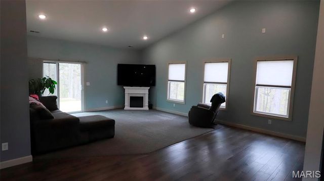 10562 Scarlet Ridge Drive, Potosi, MO 63664