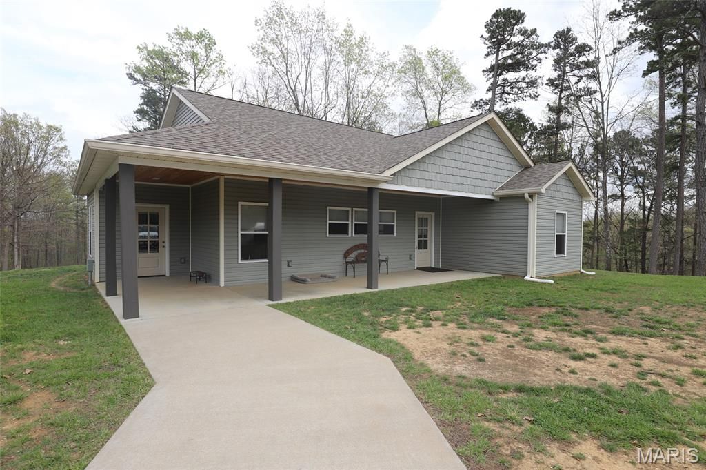 10562 Scarlet Ridge Drive, Potosi, MO 63664