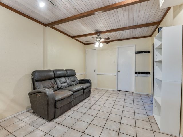 614 Old Country Road, Duncanville, TX 75137