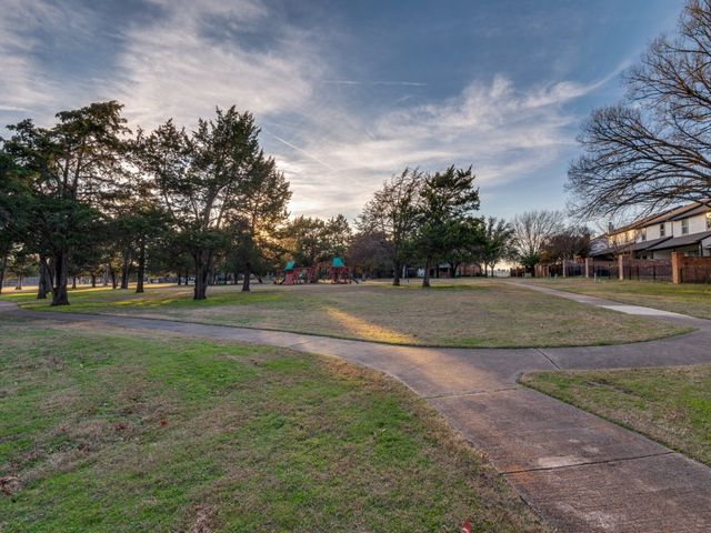 614 Old Country Road, Duncanville, TX 75137