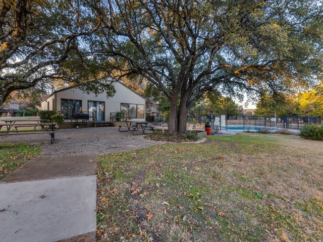 614 Old Country Road, Duncanville, TX 75137