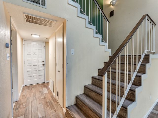 614 Old Country Road, Duncanville, TX 75137