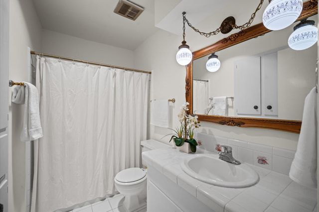 5619 Sheraton Oaks Drive, Houston, TX 77091
