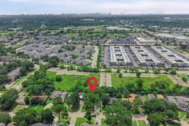 5619 Sheraton Oaks Drive, Houston, TX 77091
