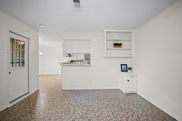 5619 Sheraton Oaks Drive, Houston, TX 77091