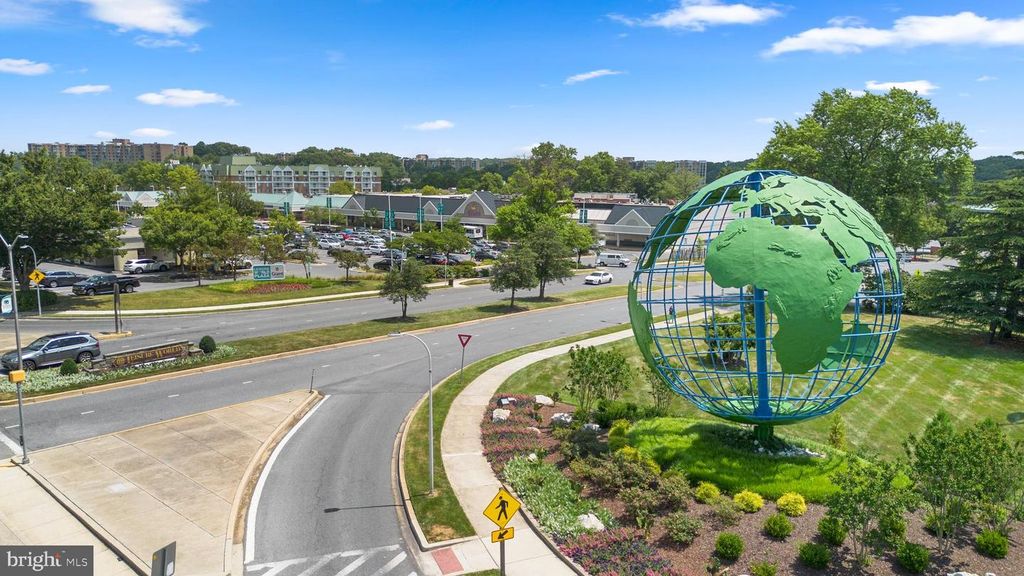 2900 N LEISURE WORLD BLVD N #301, Silver Spring, MD 20906