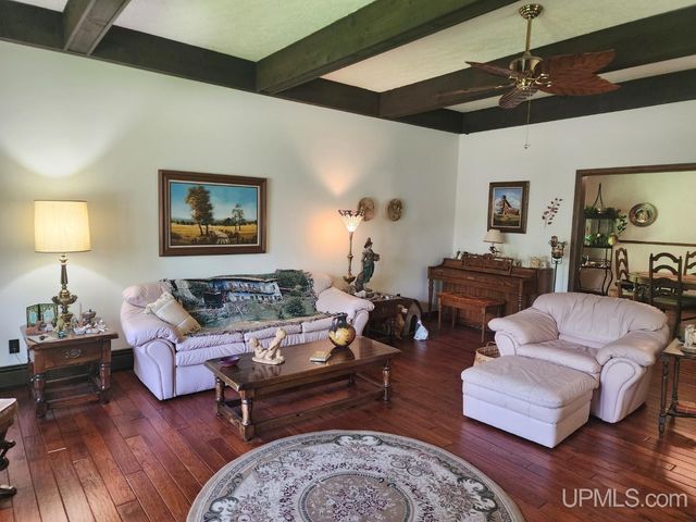 1005 Eleventh Avenue, Houghton, MI 49931