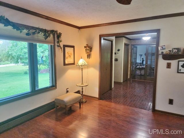 1005 Eleventh Avenue, Houghton, MI 49931