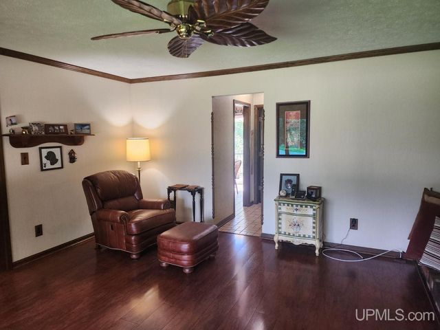 1005 Eleventh Avenue, Houghton, MI 49931