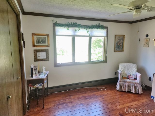 1005 Eleventh Avenue, Houghton, MI 49931