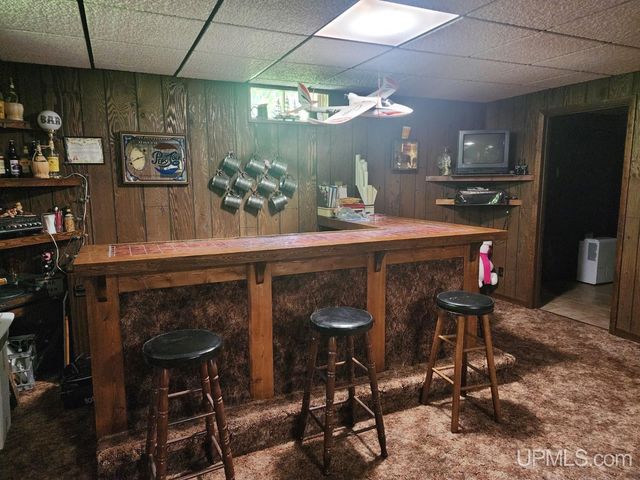 1005 Eleventh Avenue, Houghton, MI 49931