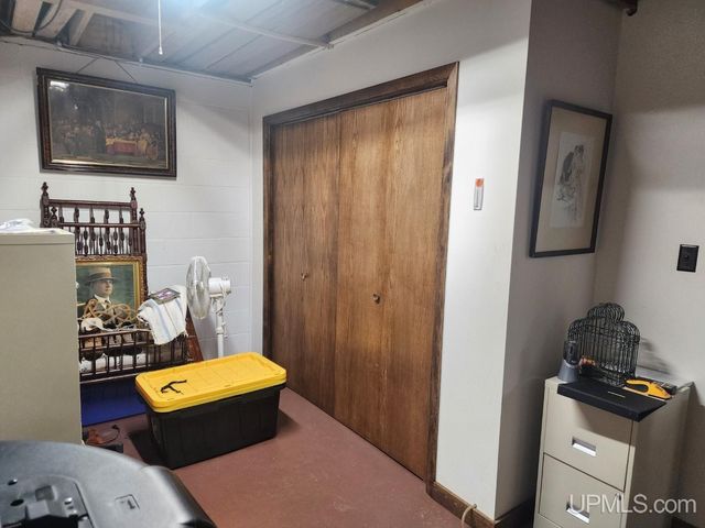 1005 Eleventh Avenue, Houghton, MI 49931