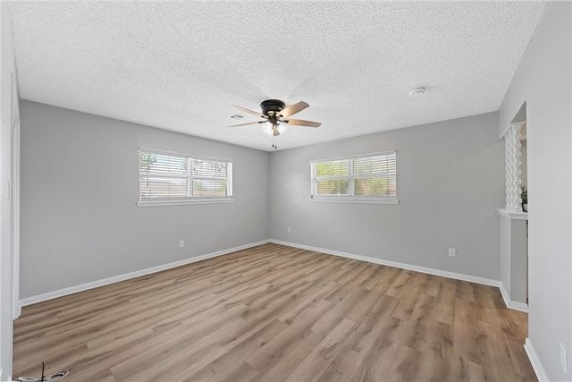 8509 Briargrove Drive, Woodway, TX 76712