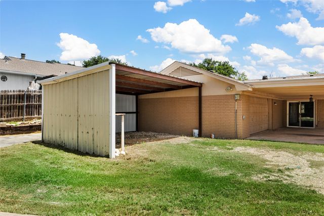 8509 Briargrove Drive, Woodway, TX 76712