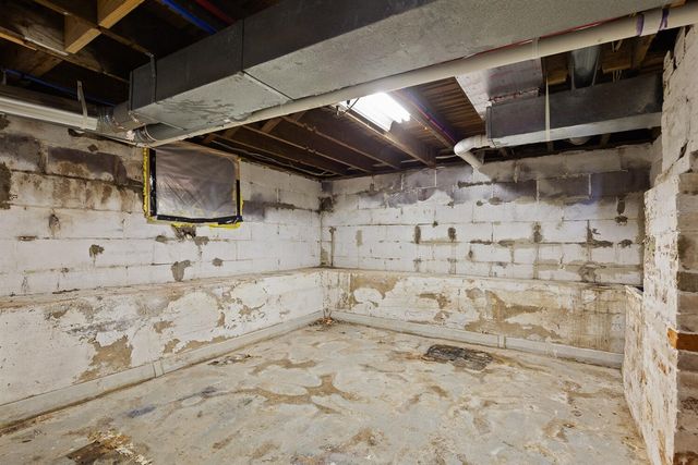 612 N Clinton Street, Adrian, MI 49221