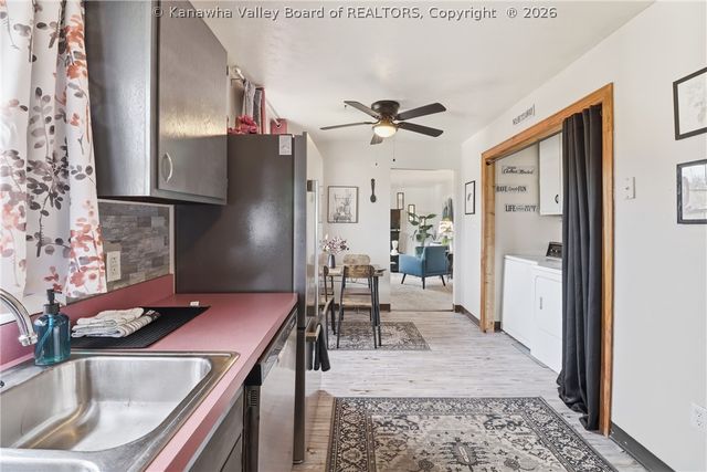 729 Daverton Road, South Charleston, WV 25303