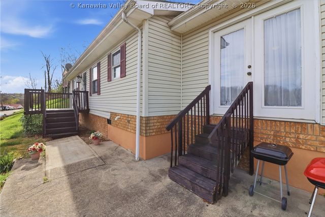 729 Daverton Road, South Charleston, WV 25303