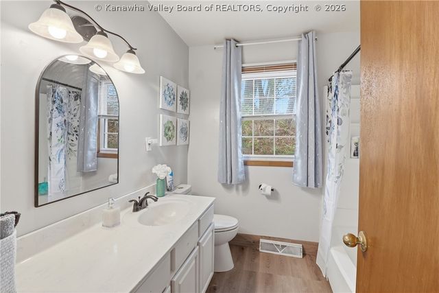 729 Daverton Road, South Charleston, WV 25303