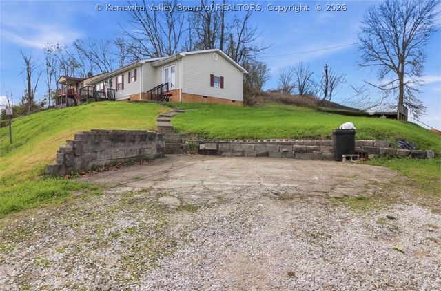 729 Daverton Road, South Charleston, WV 25303