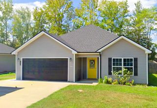 1616 Parkside Dr, Clarksville, TN 37042