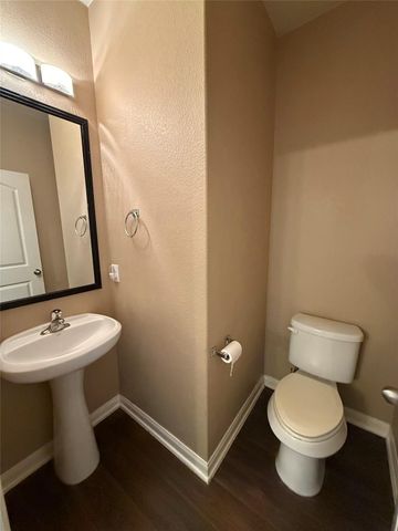 216 Continental Ave, Liberty Hill, TX 78642