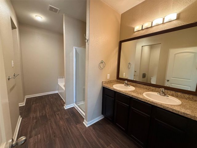 216 Continental Ave, Liberty Hill, TX 78642