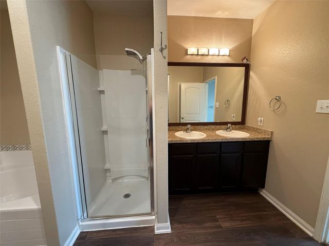 216 Continental Ave, Liberty Hill, TX 78642